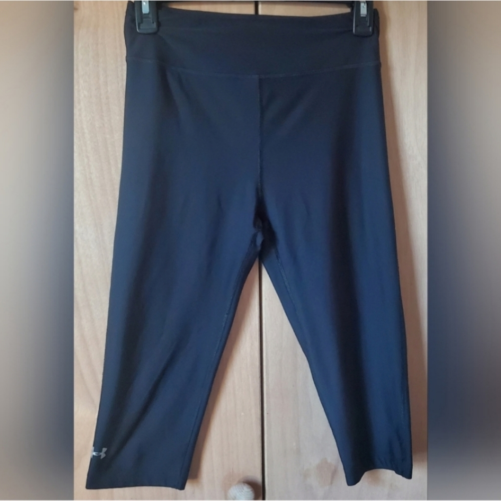 Black Under Armour Compression Capris